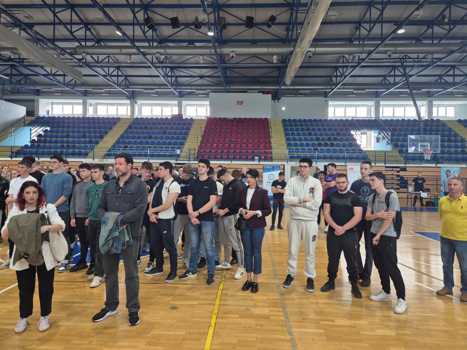 U Gospiću održan 3. Dan karijera: Maturantima predstavljene mogućnosti studiranja i zapošljavanja