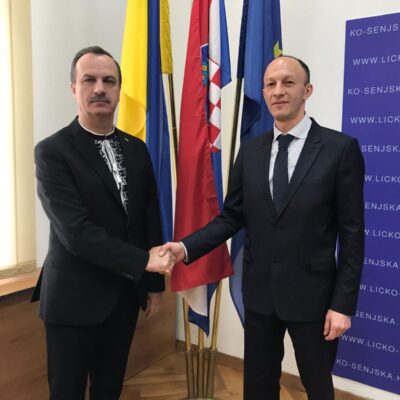 Ukrajinski veleposlanik zahvalio županu Petryju: kroz Gospić prošle 4.573 raseljene osobe